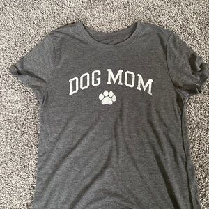 Dog mom tee